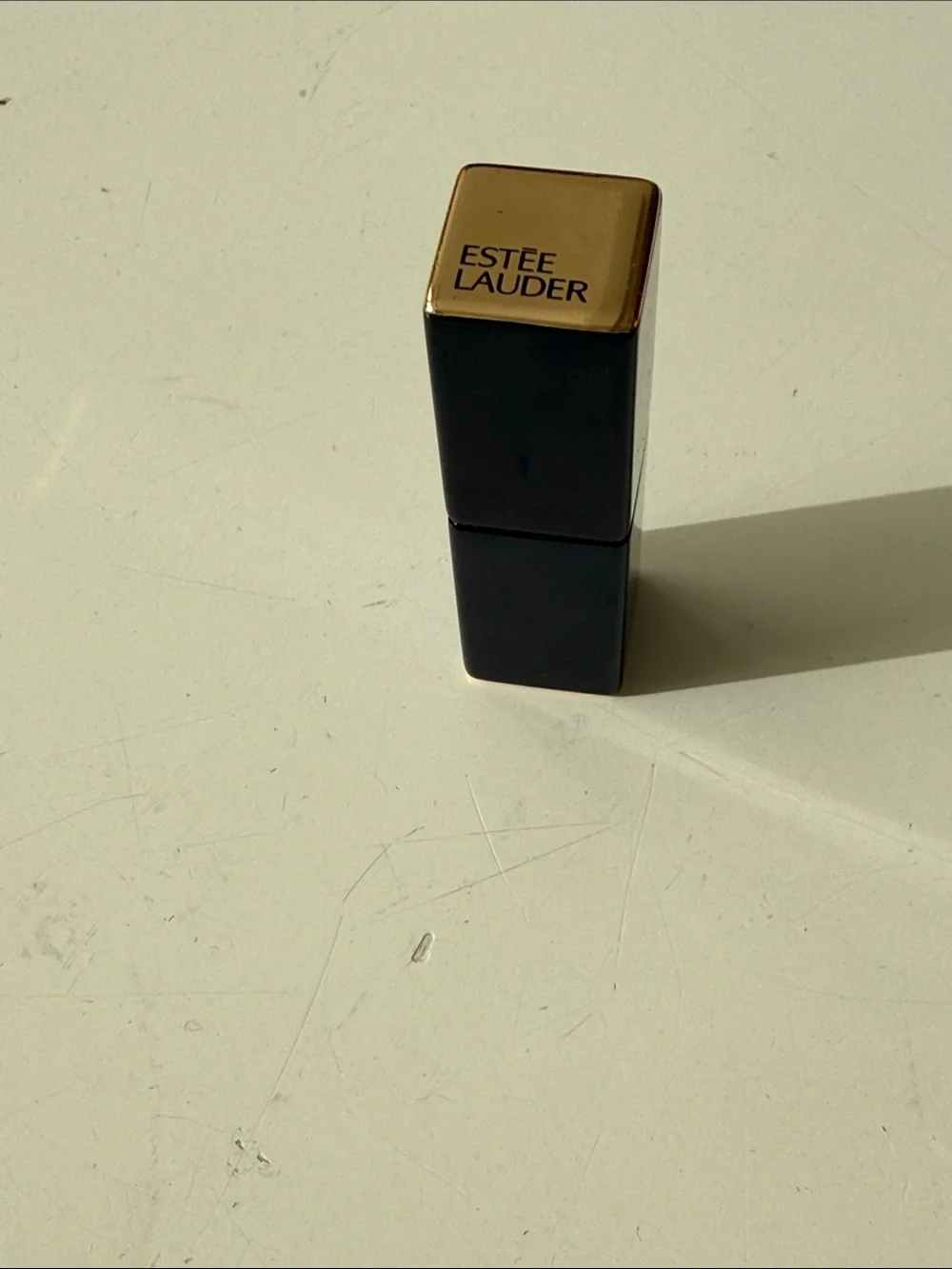 Estee Lauder Mini Lipstick in Bright Coral-Red color High Level